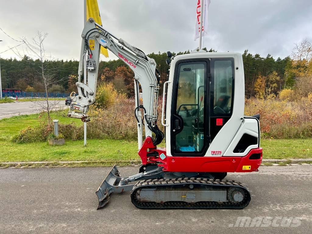 Takeuchi TB 225 Mini bageri < 7t