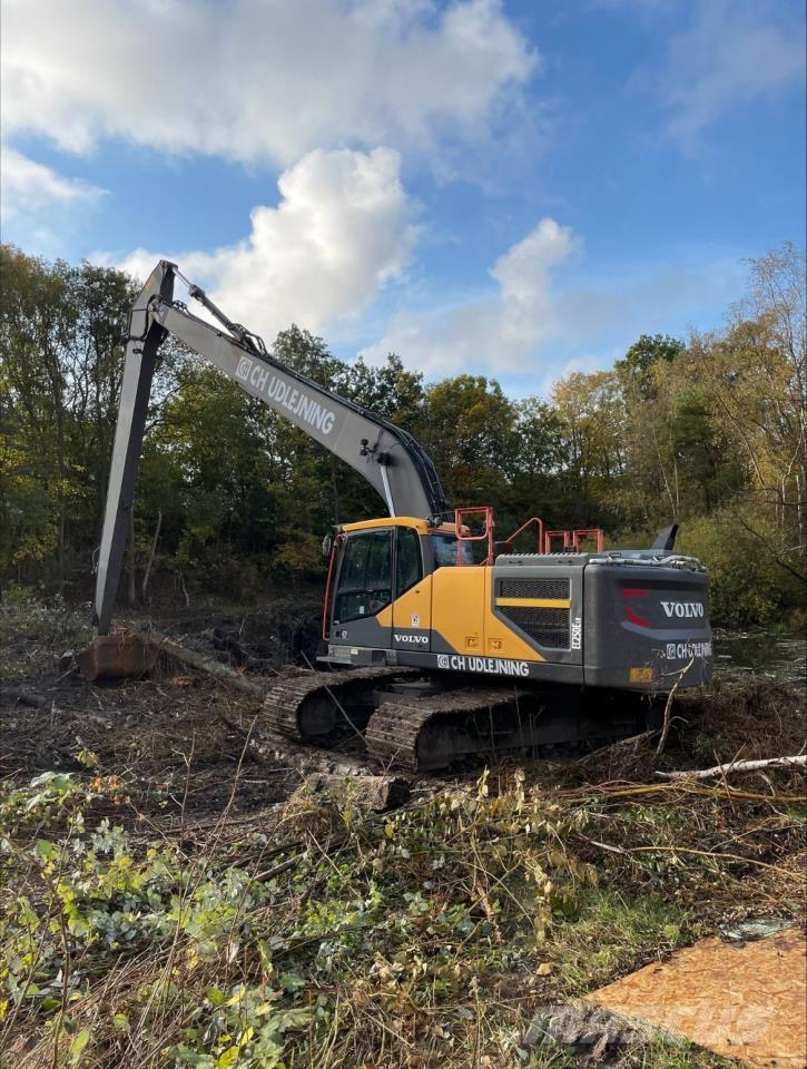 Volvo 250E LR Bageri guseničari