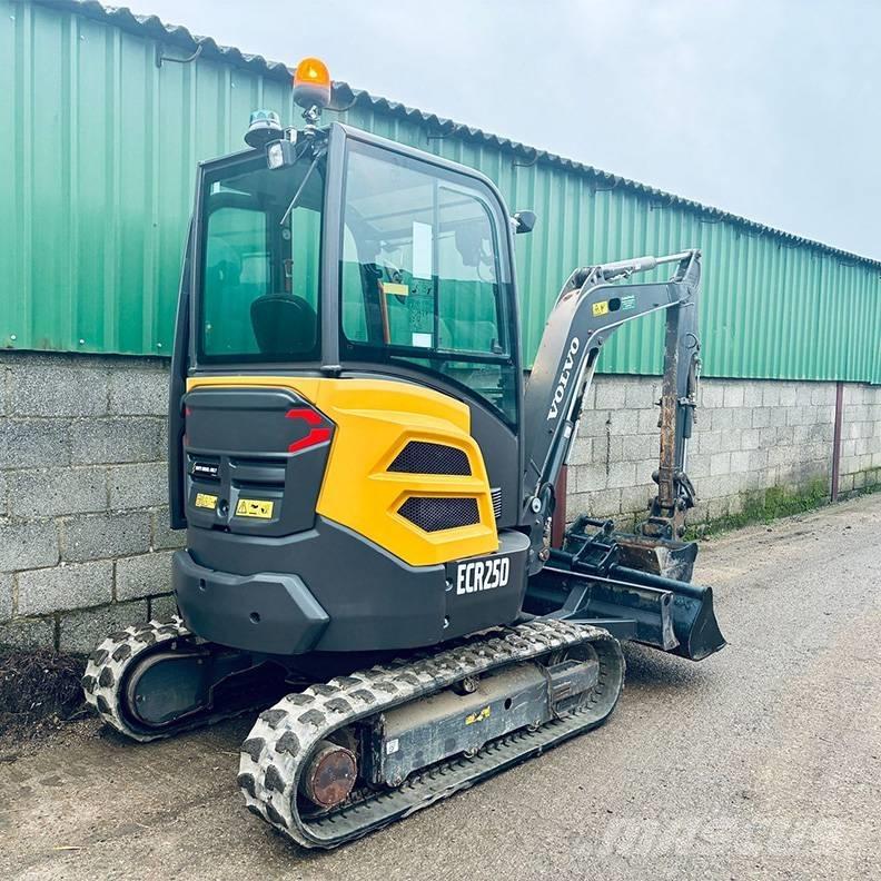 Volvo ECR25D Mini bageri < 7t