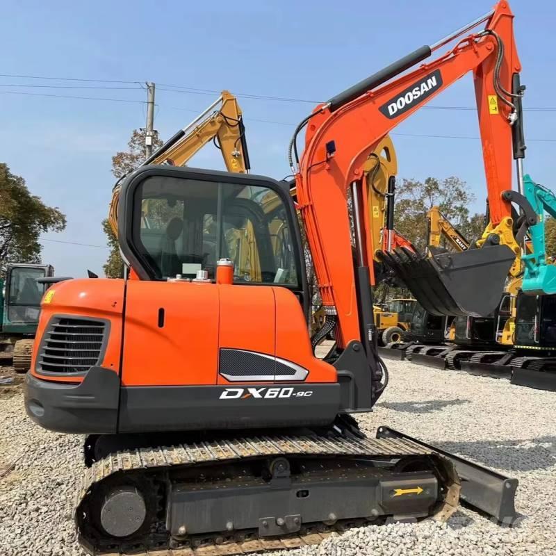 Doosan 60 Bageri guseničari