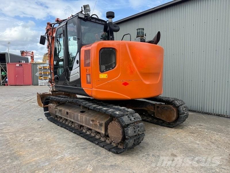 Hitachi ZX 135 US-5B Bageri guseničari