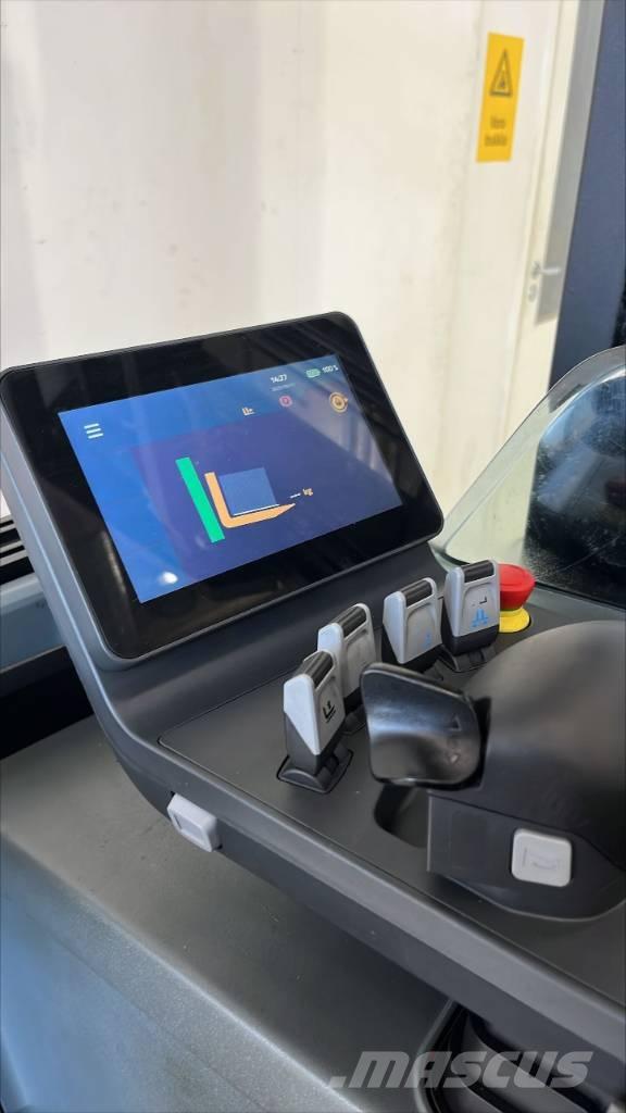 BT RR E 140 H Viljuškari sa pomičnim stupom