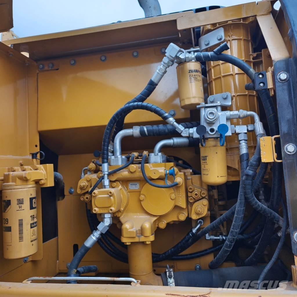 CAT 320 D Bageri guseničari