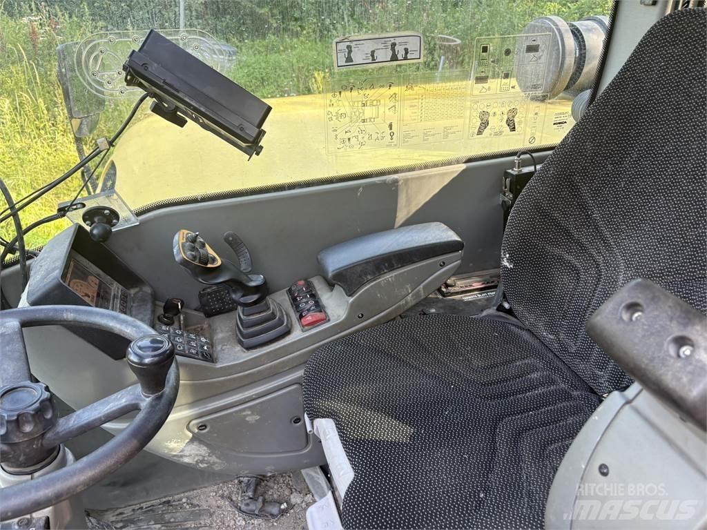 Yanmar B110W Bageri točkaši