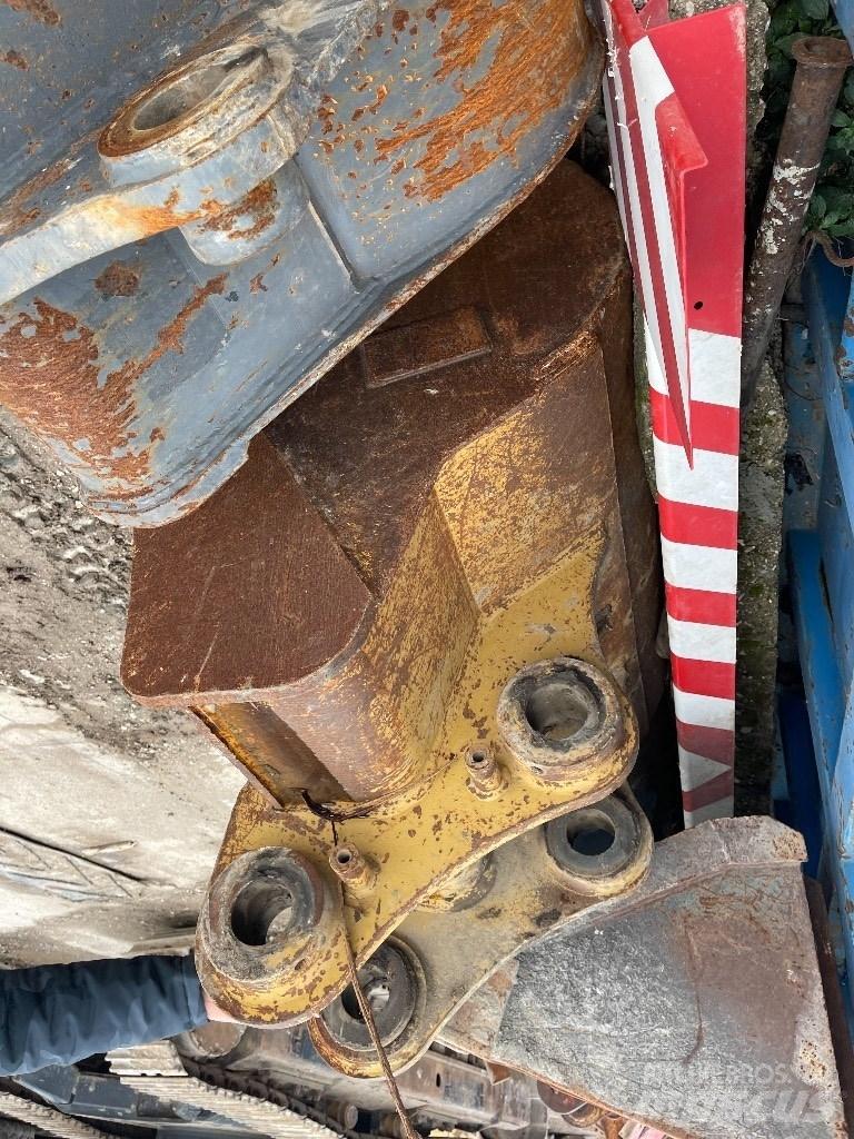 CAT 323 D Bageri guseničari