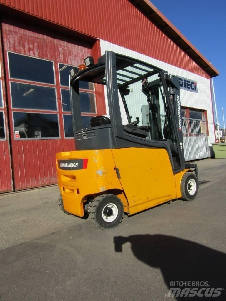 Jungheinrich EFG 320 Električni viljuškari