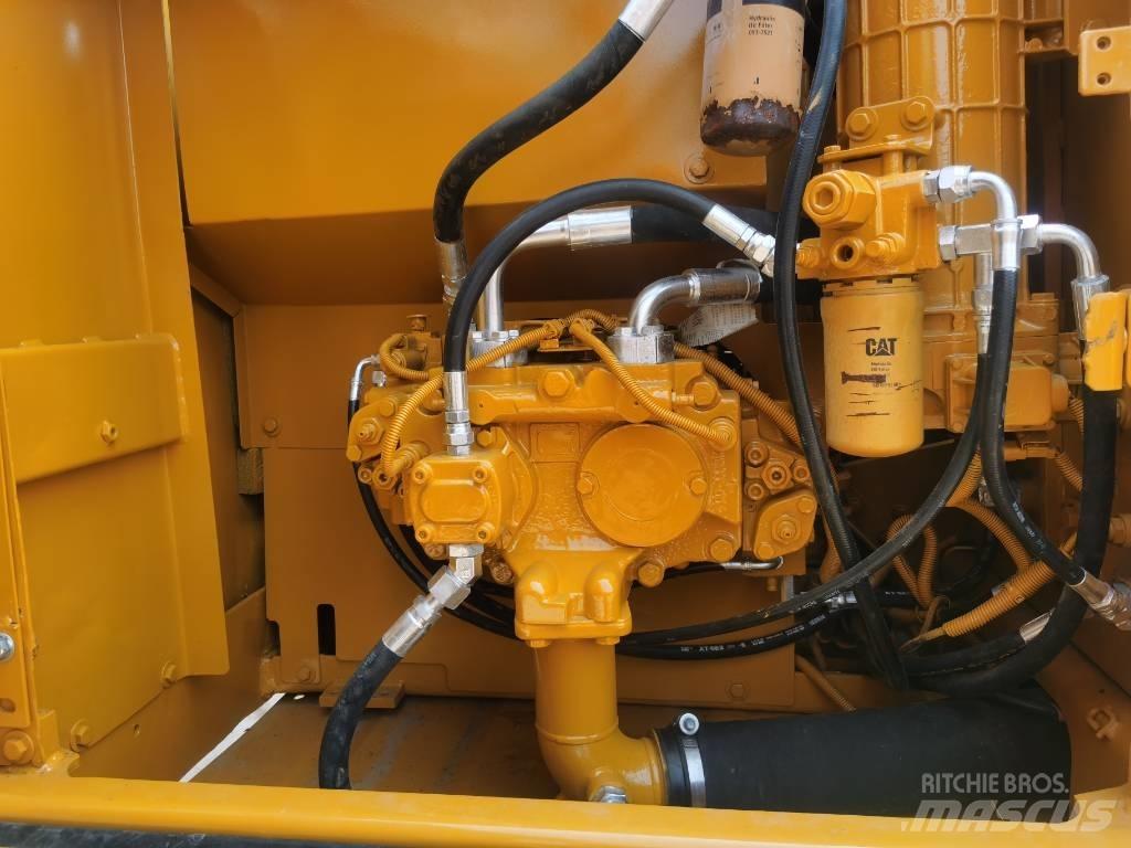 CAT 320 D Bageri guseničari