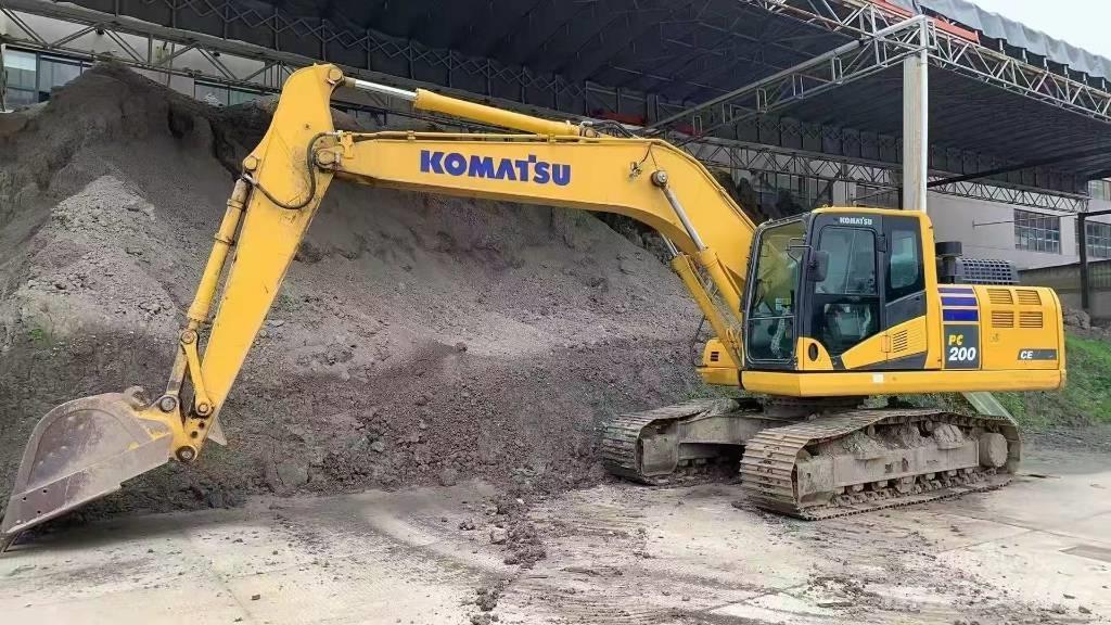 Komatsu PC 200-11 Bageri guseničari