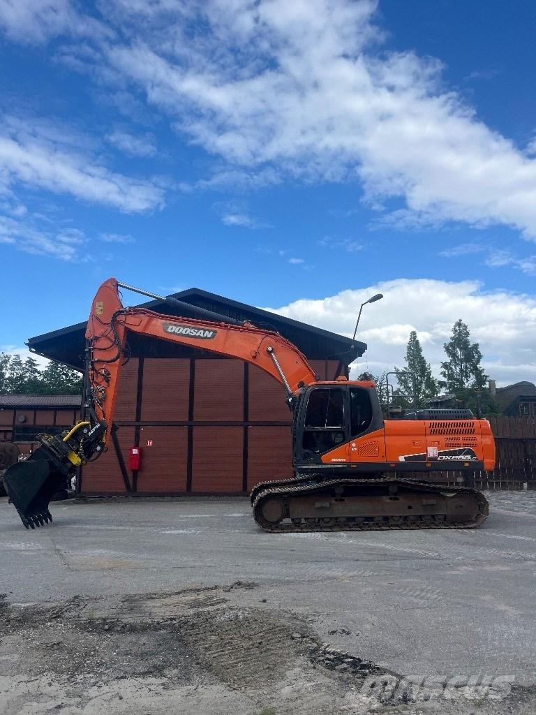 Doosan DX 255 LC-5 Bageri guseničari