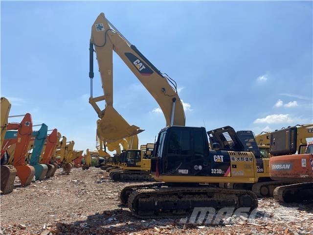CAT 323D2L Bageri guseničari