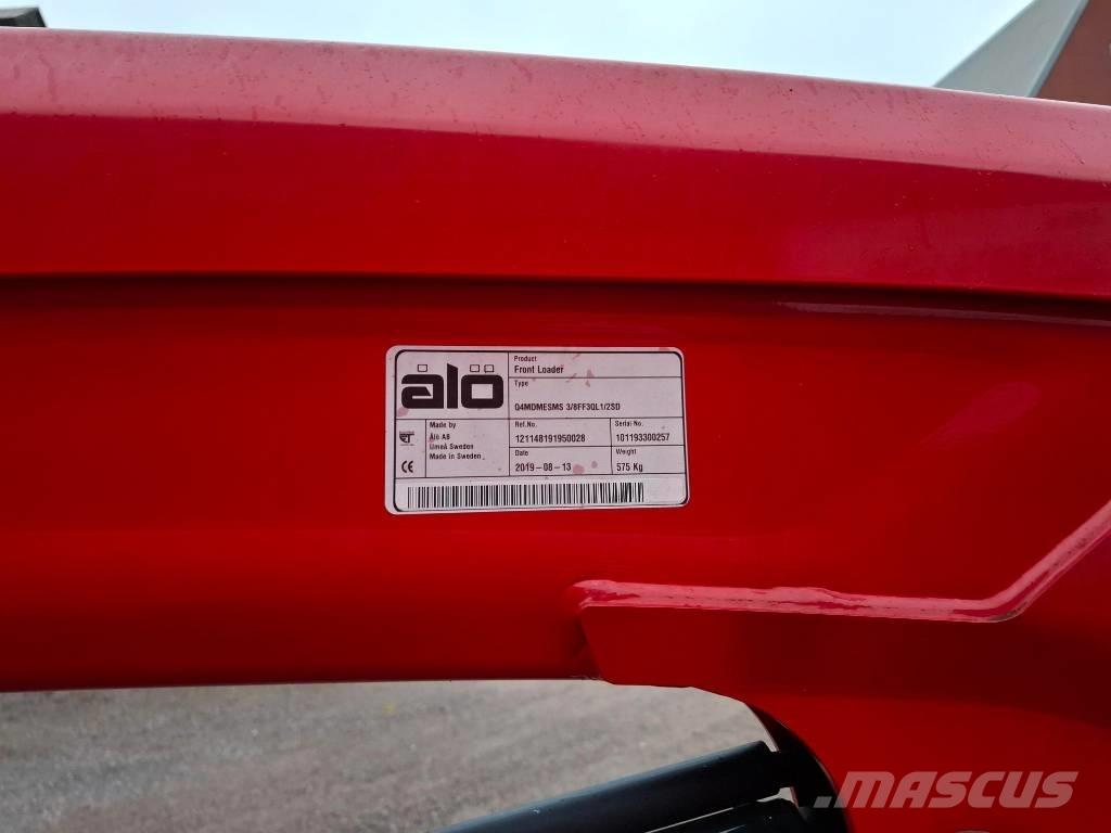 Massey Ferguson 5713 Traktori