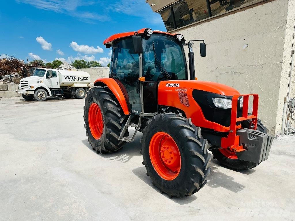 Kubota M8560 Traktori