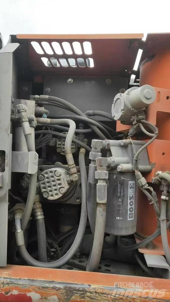 Hitachi ZX130W Bageri točkaši
