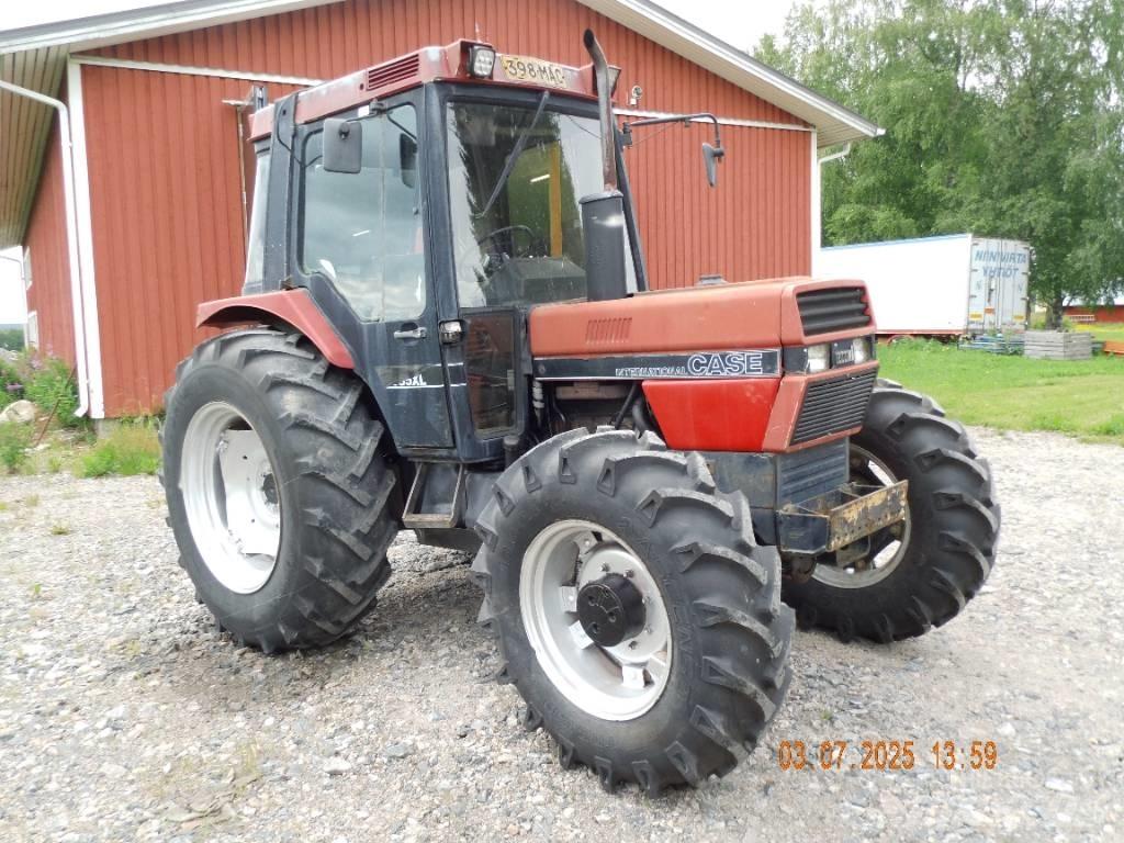 Case IH 685 XL Traktori