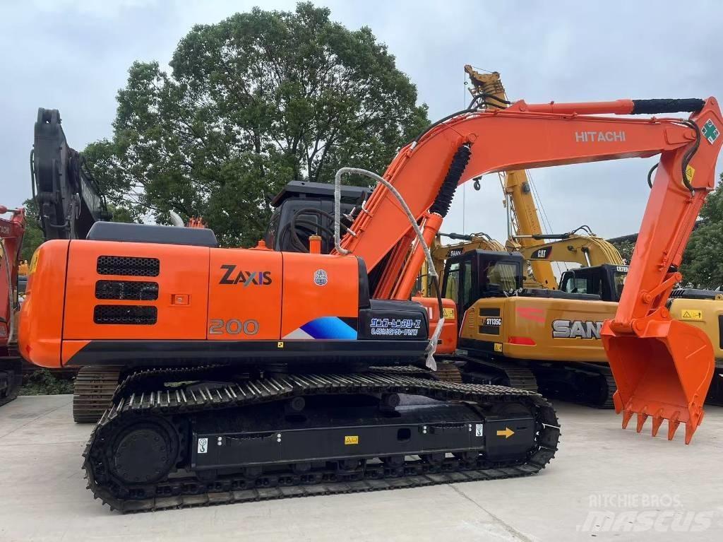 Hitachi zx200 Bageri guseničari