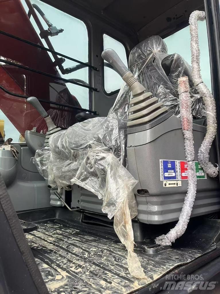 Hitachi zx200 Bageri guseničari