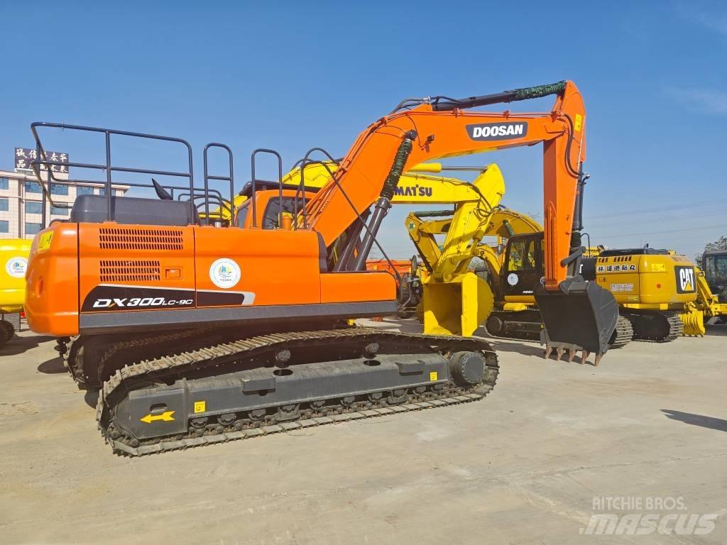 Doosan DX 300 Bageri guseničari