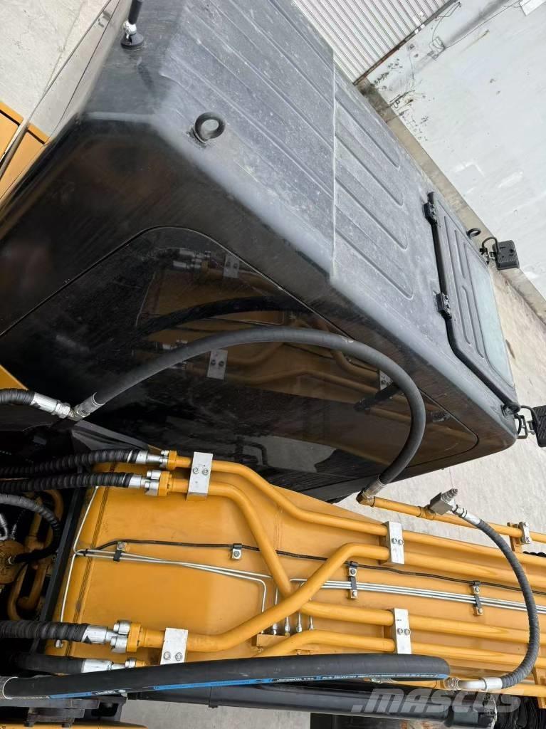 Sany SY 215 C Bageri guseničari