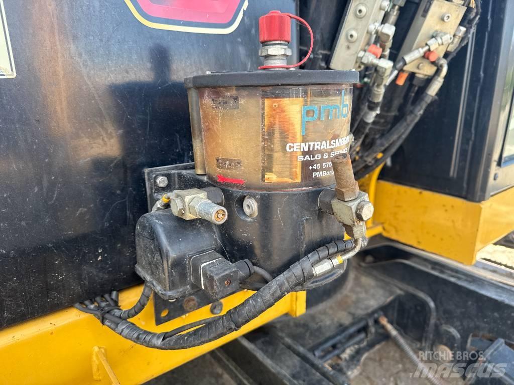 CAT 310 Bageri guseničari