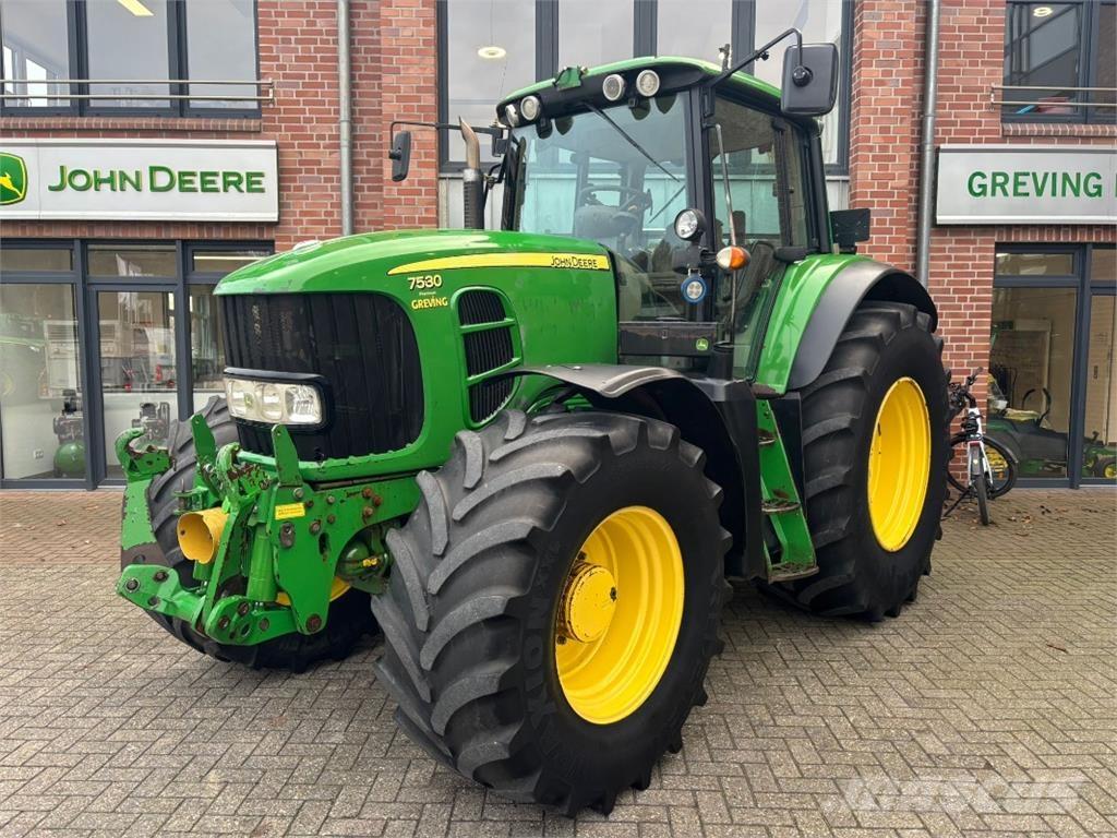 John Deere 7530 Traktori