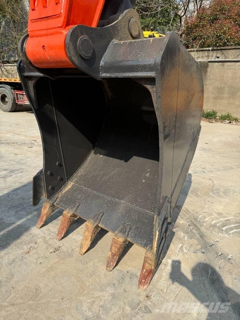 Doosan DX 225 LC Bageri guseničari