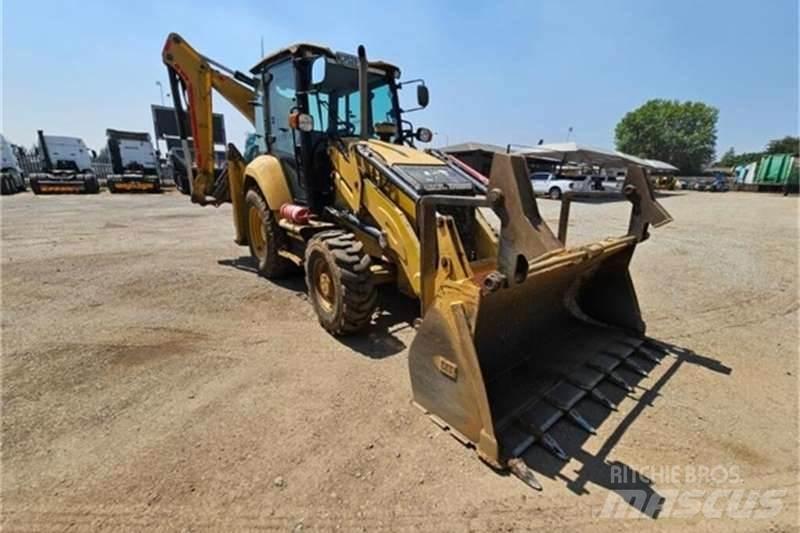 CAT 426F2 TLB Rovokopači