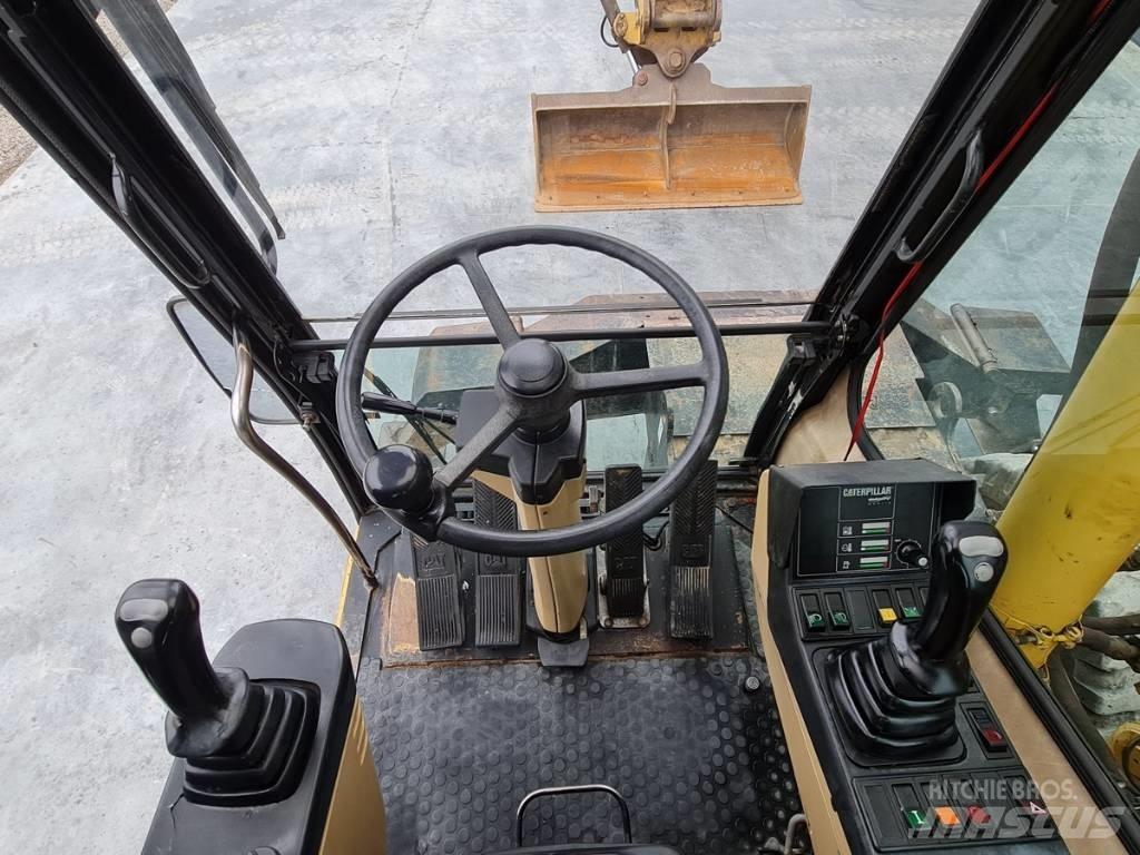 CAT M 312 Bageri točkaši