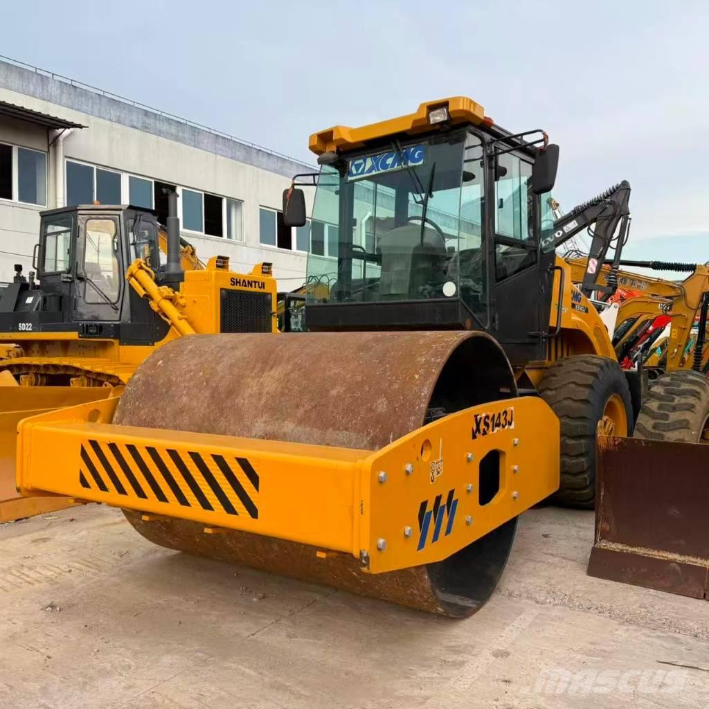 XCMG XS 143 Valjci sa jednim bubnjem