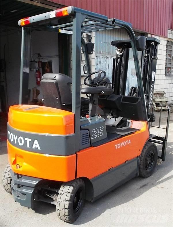Toyota 7 FBMF 25 Električni viljuškari