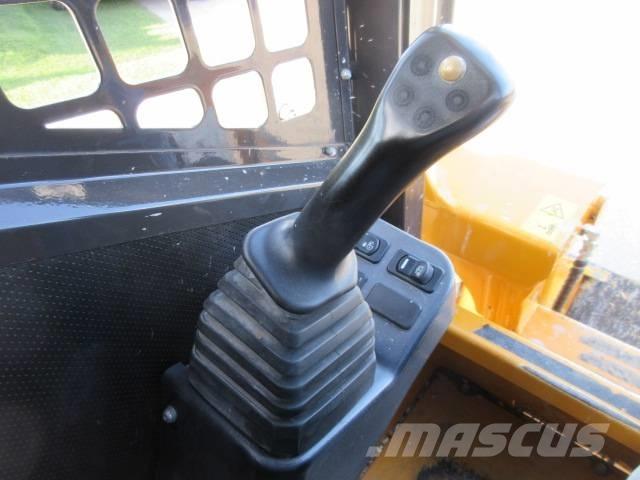 Kato AS12 Skid steer mini utovarivači