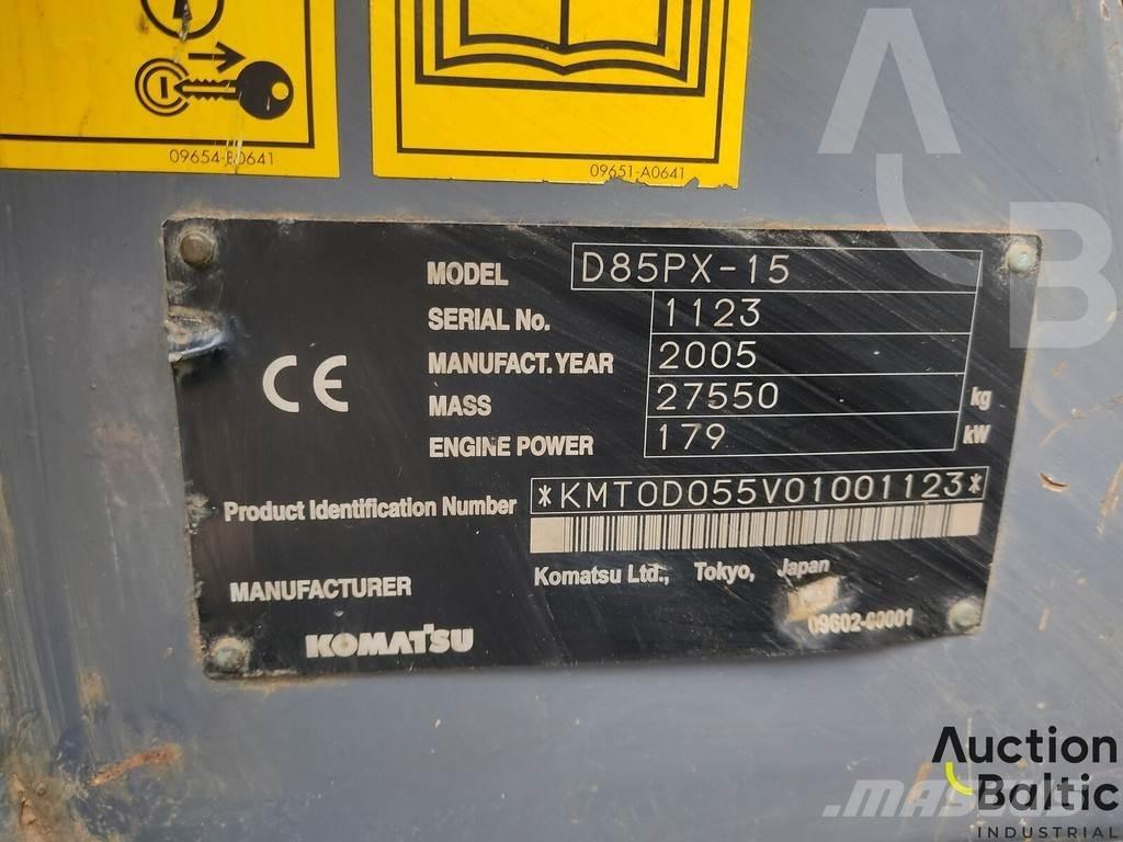 Komatsu D85PX-15 Buldožeri guseničari