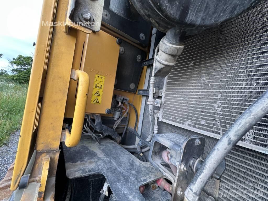 Volvo ECR 305 C L Bageri guseničari