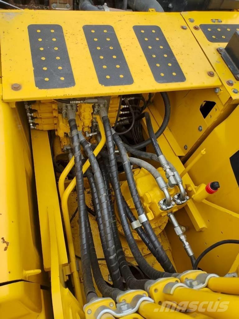 Komatsu PC 210 Bageri guseničari