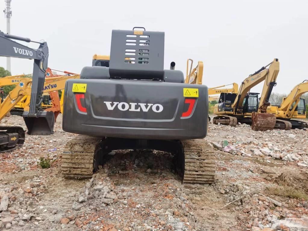 Volvo EC210D Bageri guseničari
