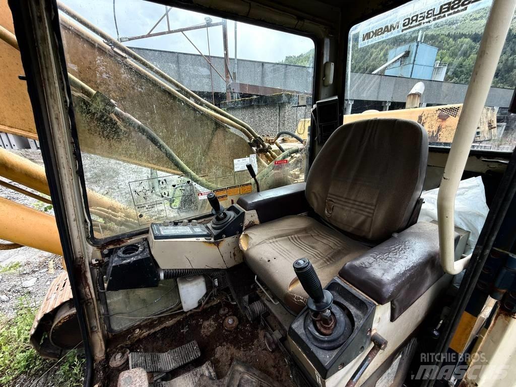 Komatsu PC 200-3 Bageri guseničari