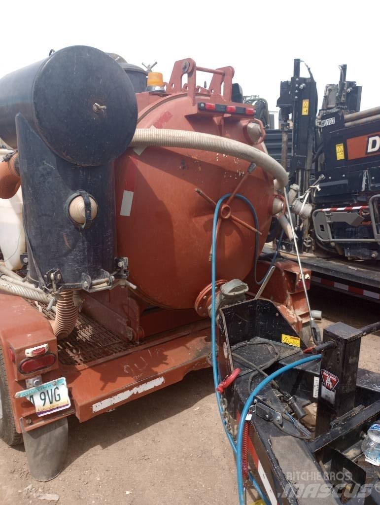 Ditch Witch FX30 Vac Rezervni delovi i oprema za bušenje