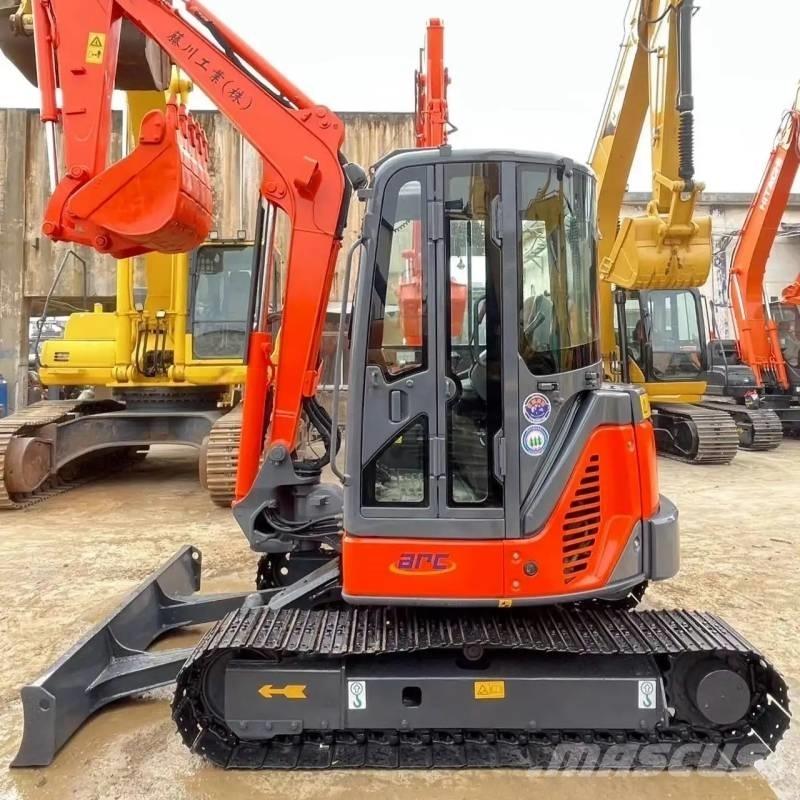 Hitachi ZX50U Mini bageri < 7t