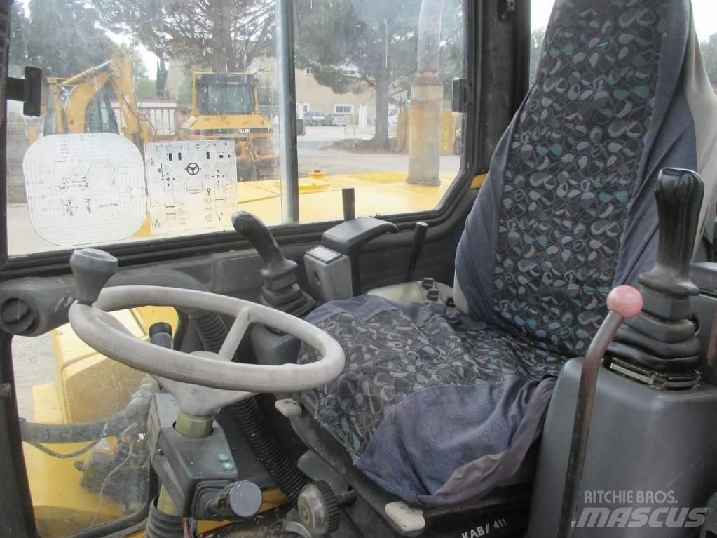 Komatsu PW 95 Midi bageri 7t – 12t