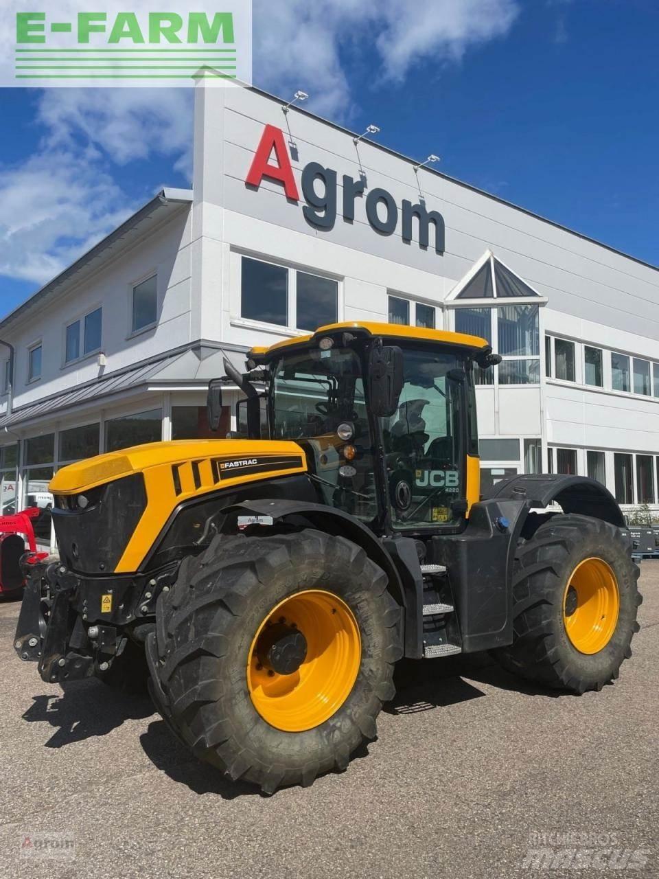 JCB fastrac 4220 Traktori