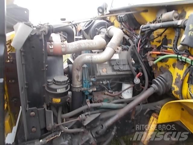 International 4900 Kamioni sa kranom