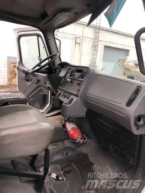 Freightliner m2 Sanduk kamioni