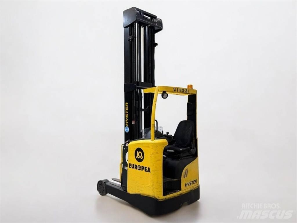Hyster R1 6 Viljuškari sa pomičnim stupom