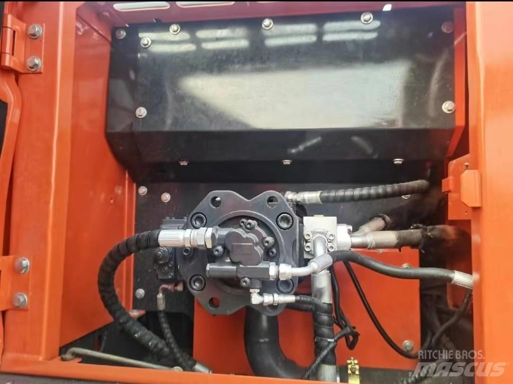 Doosan DX225 Bageri guseničari