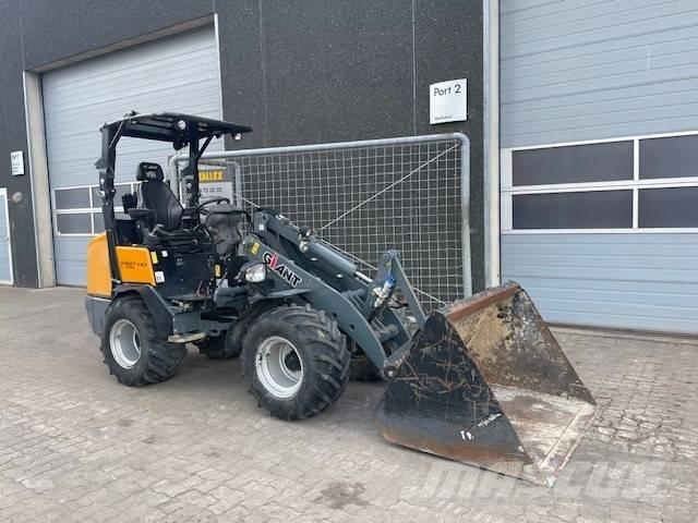 GiANT V452T X-TRA HD Mini utovarivači