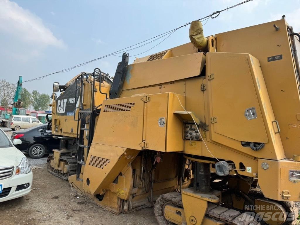 CAT PM 200 Freze za asfalt