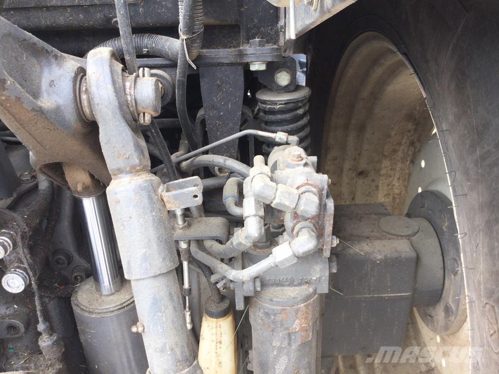 Valtra N123 Traktori