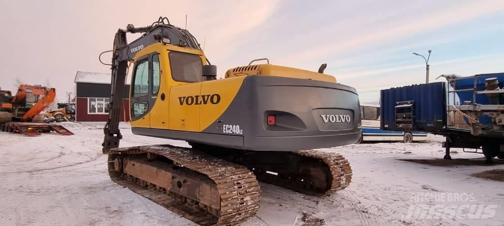 Volvo EC 240 C L Bageri guseničari