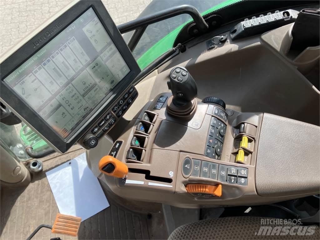 John Deere 6215 R Traktori