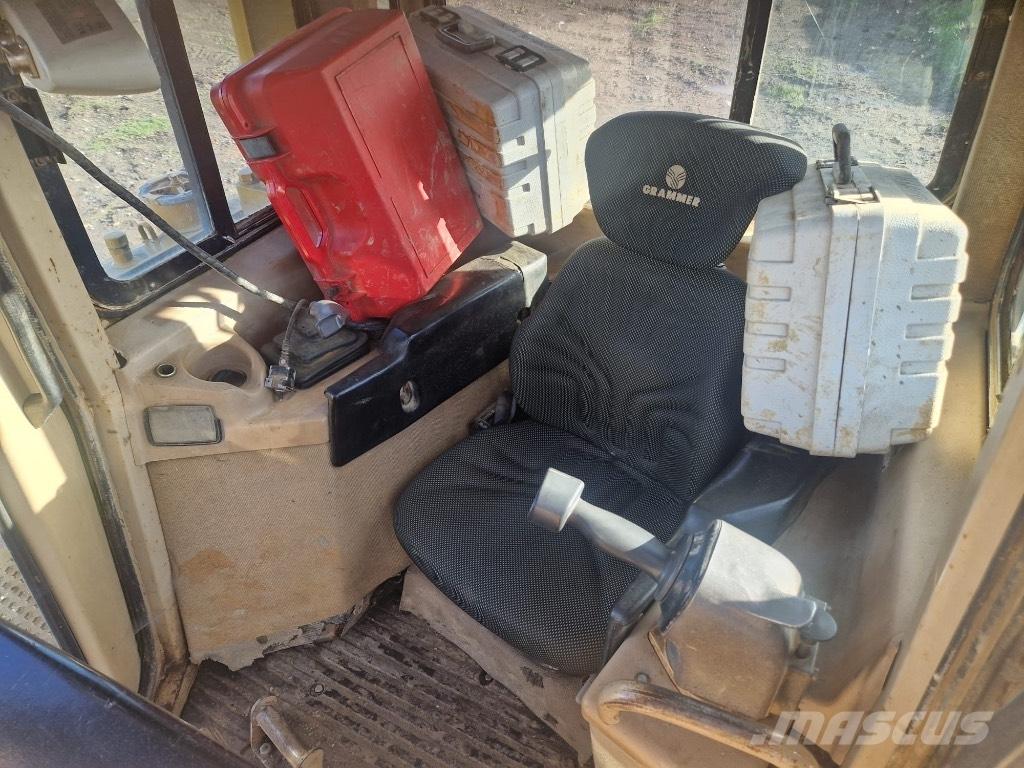 CAT D 6 R II Buldožeri guseničari