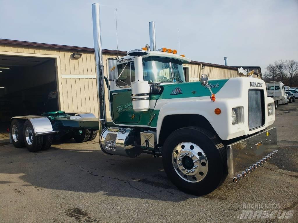Mack R700 Kamioni-šasije